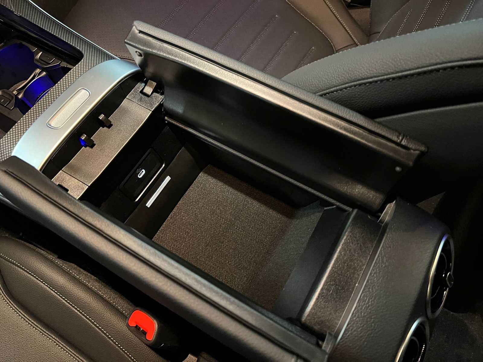 2026 Mercedes-Benz C 300 4MATIC® Sedan