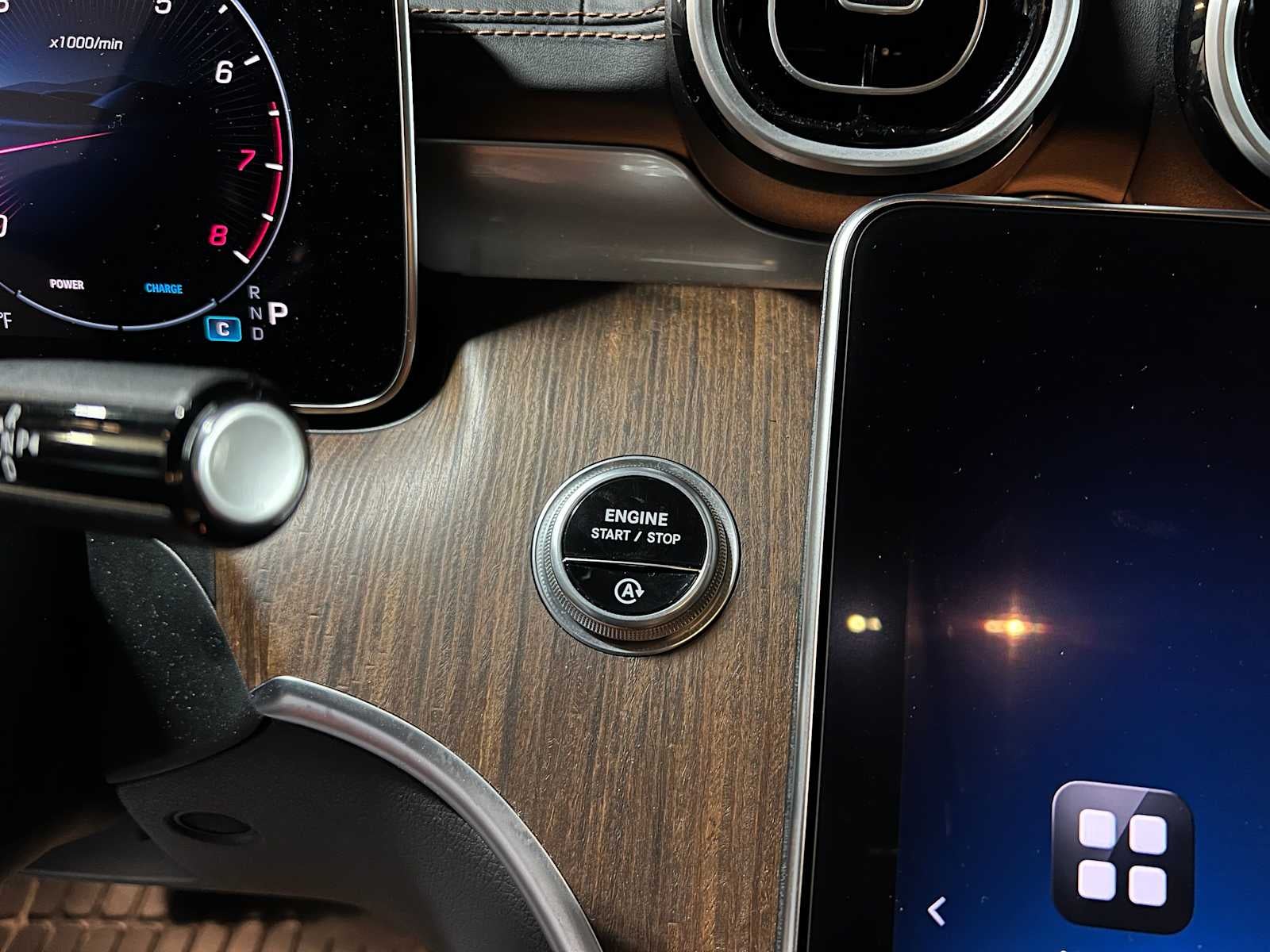 2025 Mercedes-Benz C 300 4MATIC® Sedan