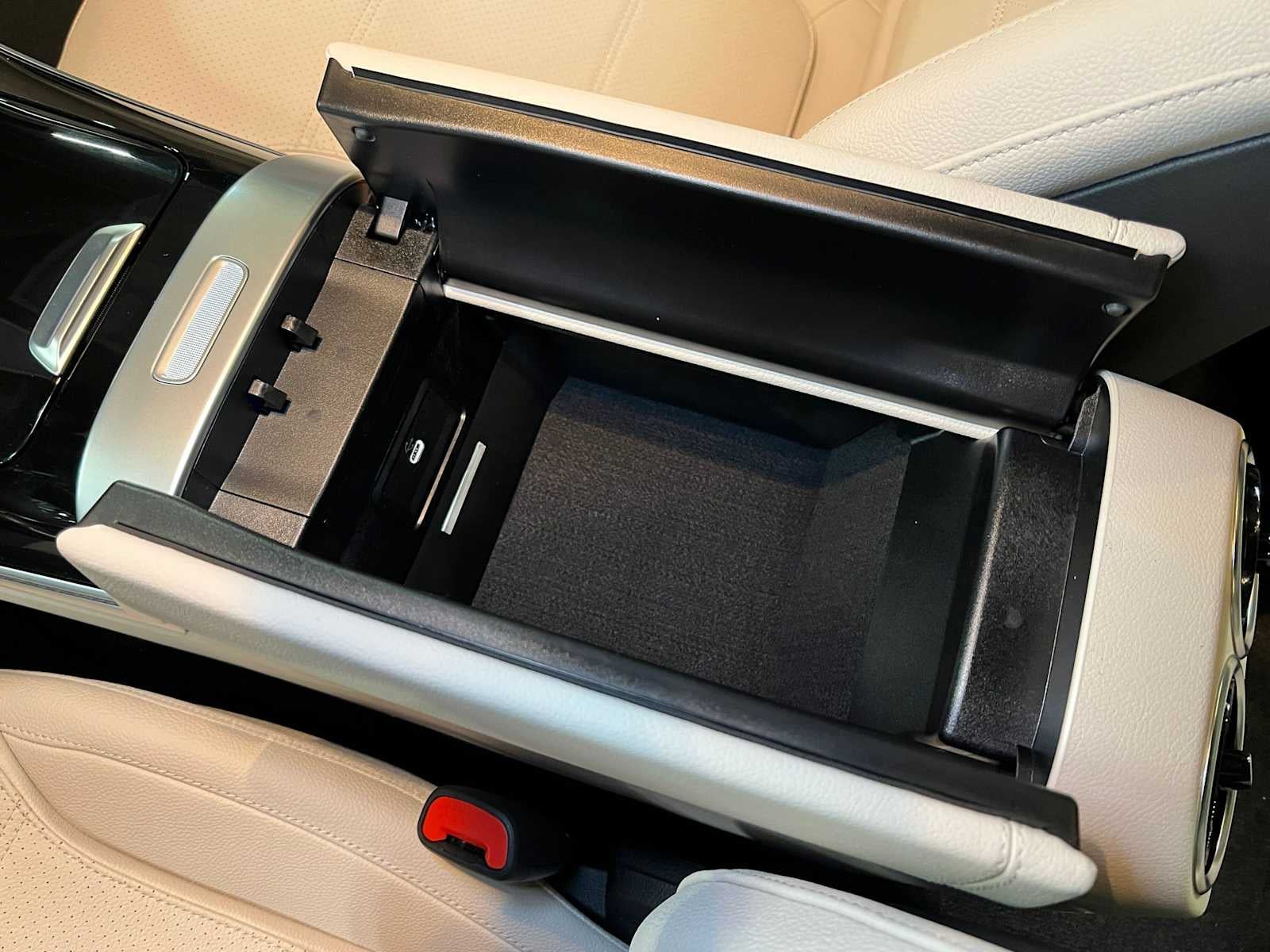 2026 Mercedes-Benz C 300 4MATIC® Sedan