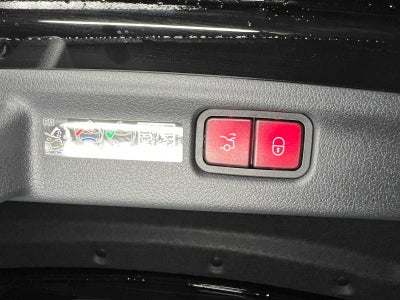 2026 Mercedes-Benz C 300 4MATIC® Sedan