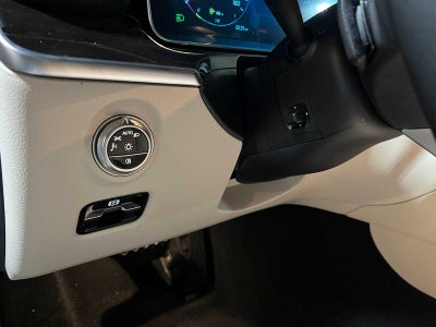 2026 Mercedes-Benz C 300 4MATIC® Sedan