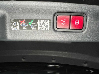 2026 Mercedes-Benz C 300 4MATIC® Sedan
