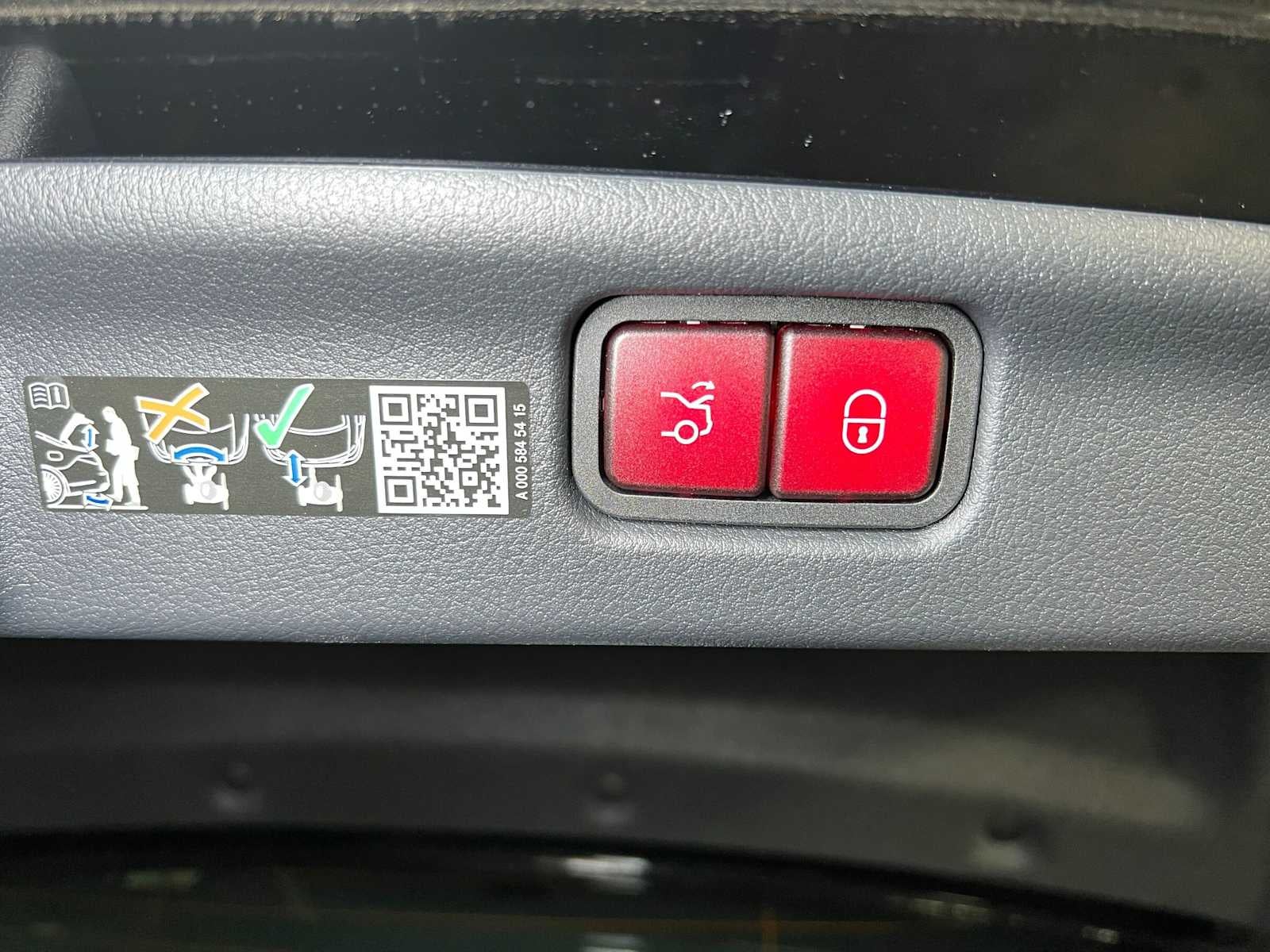 2026 Mercedes-Benz C 300 4MATIC® Sedan