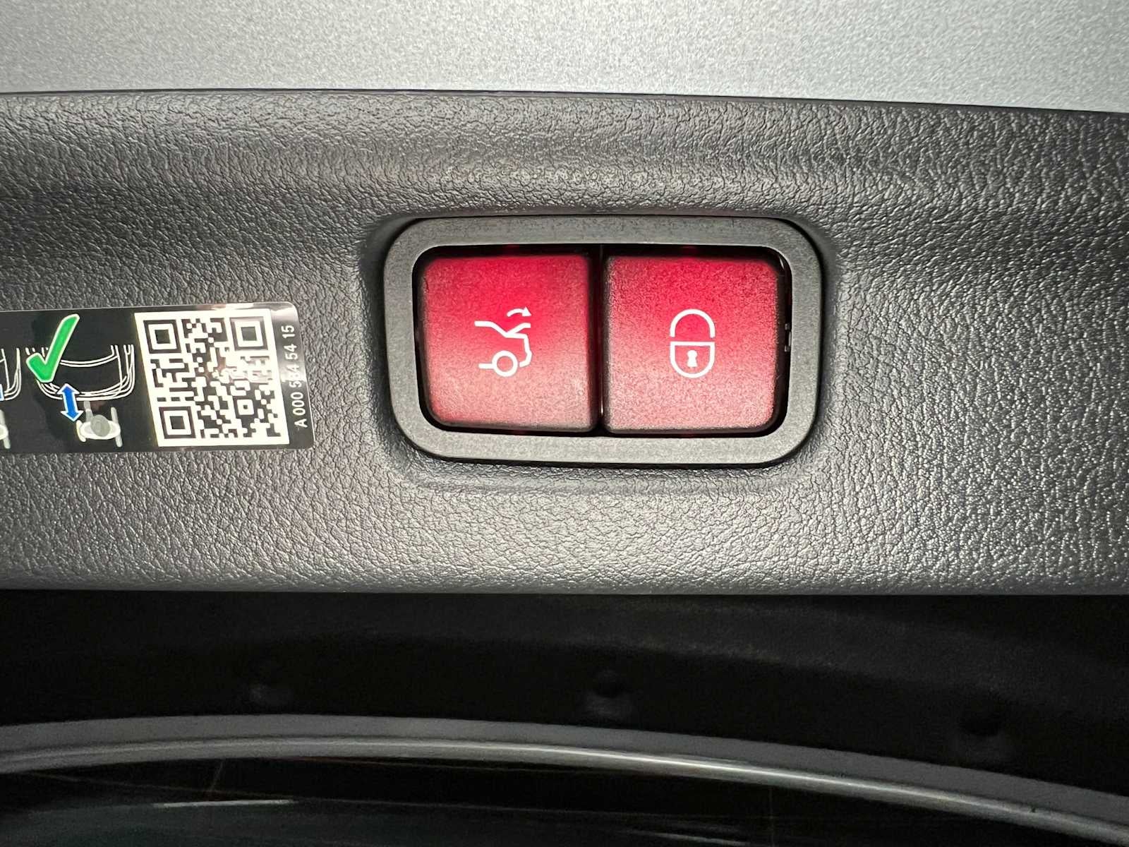 2025 Mercedes-Benz C 300 4MATIC® Sedan