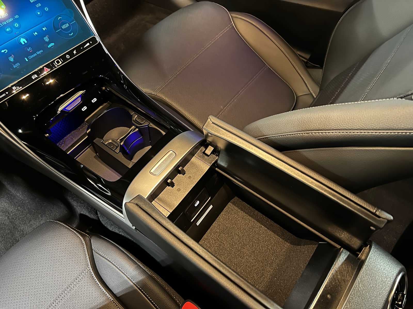 2025 Mercedes-Benz C 300 4MATIC® Sedan