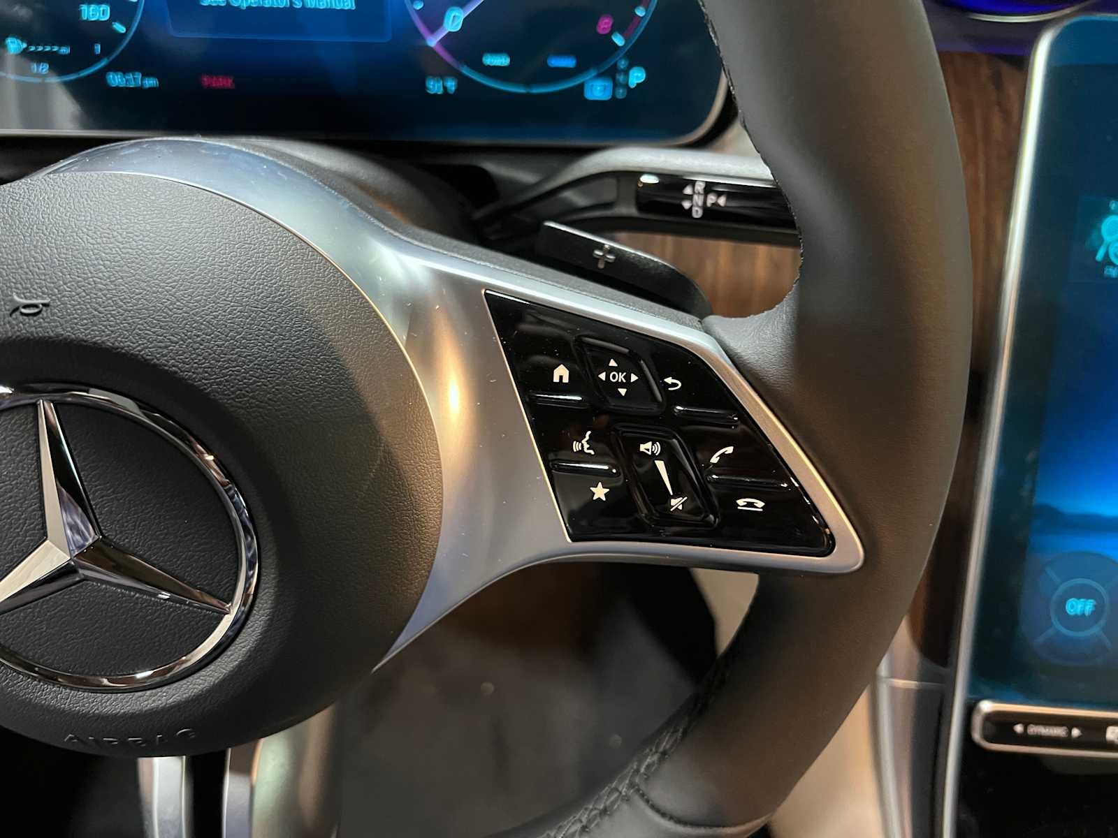 2025 Mercedes-Benz C 300 4MATIC® Sedan