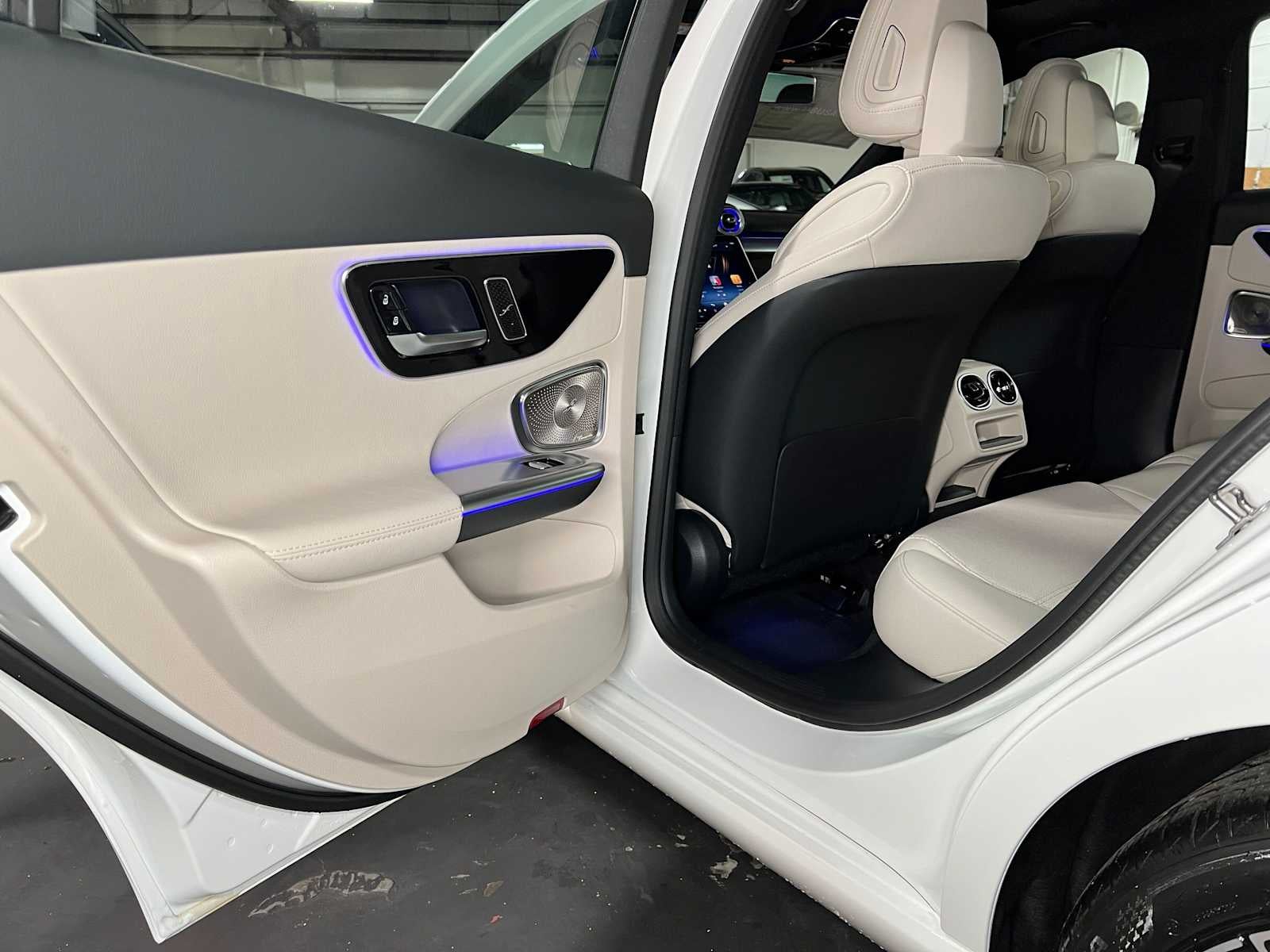 2026 Mercedes-Benz C 300 4MATIC® Sedan