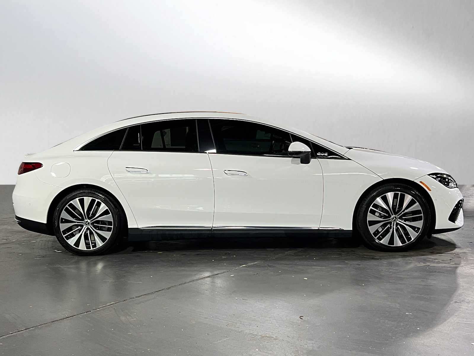 2023 Mercedes-Benz EQE 350 4MATIC®+ Sedan