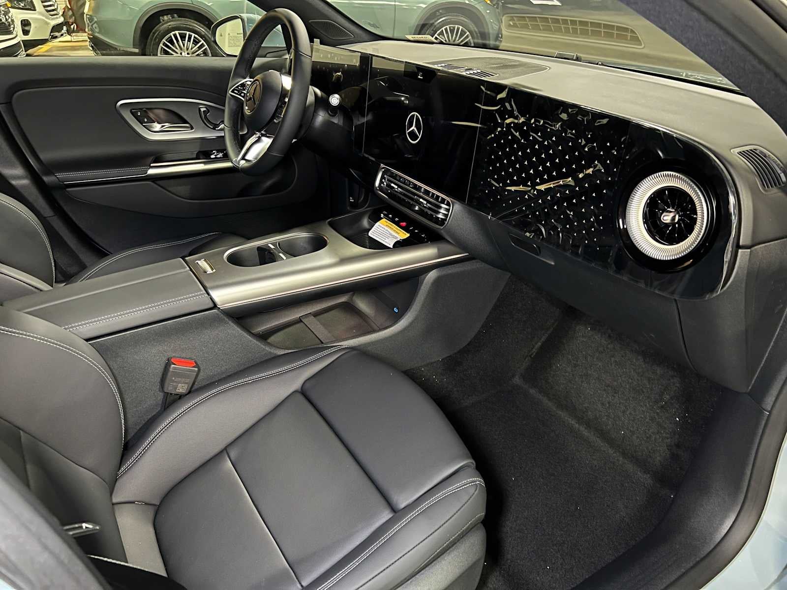 2027 Mercedes-Benz CLA 220 Hybrid FWD