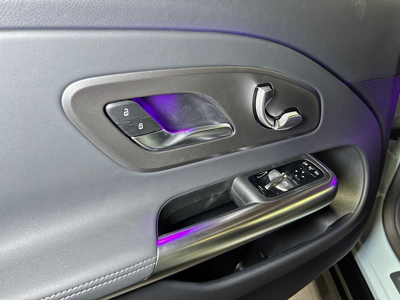 2027 Mercedes-Benz CLA 220 Hybrid FWD