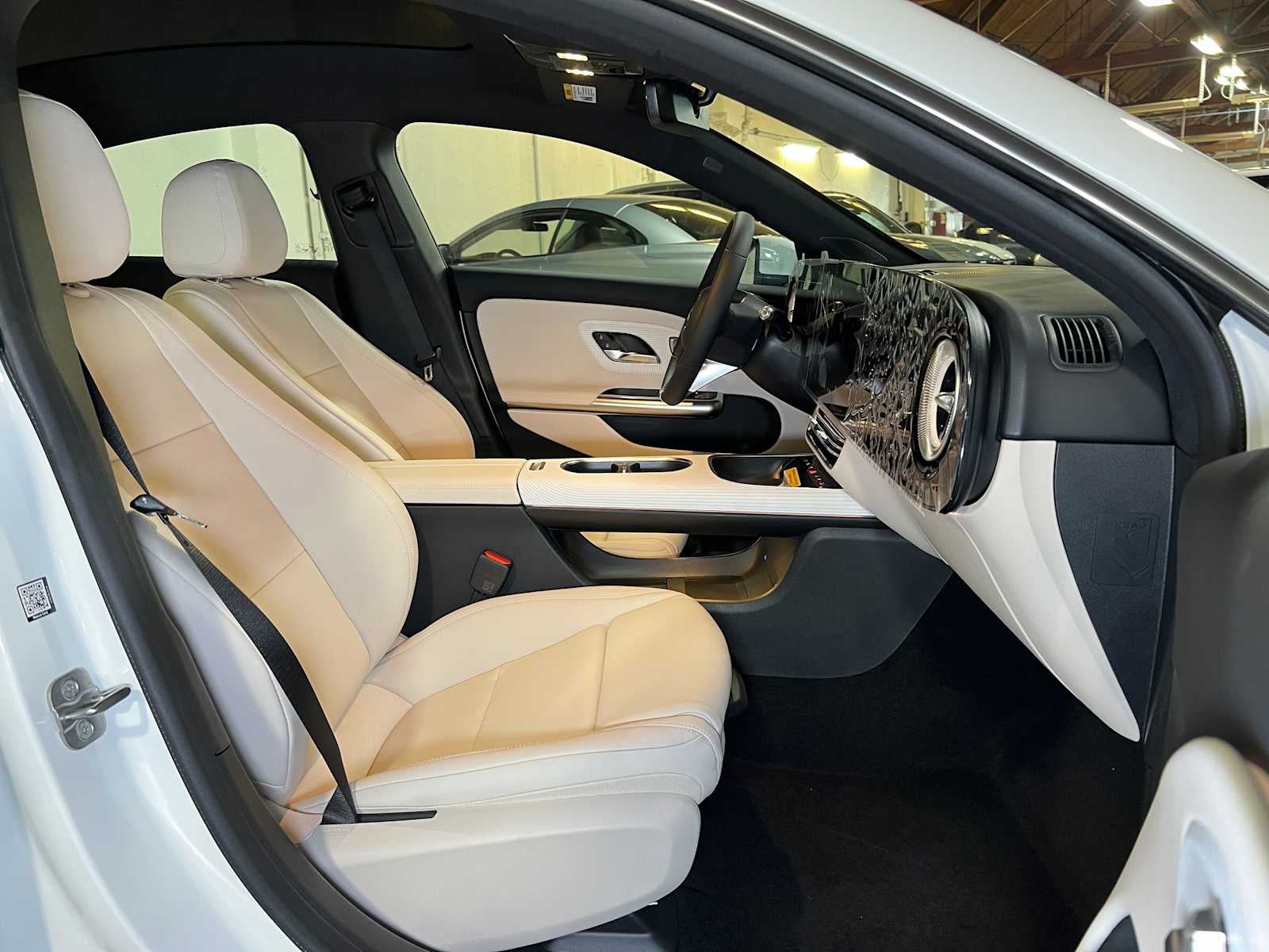 2027 Mercedes-Benz CLA 220 Hybrid FWD