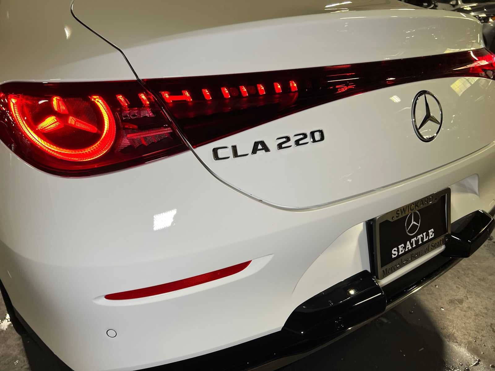 2027 Mercedes-Benz CLA 220 Hybrid FWD