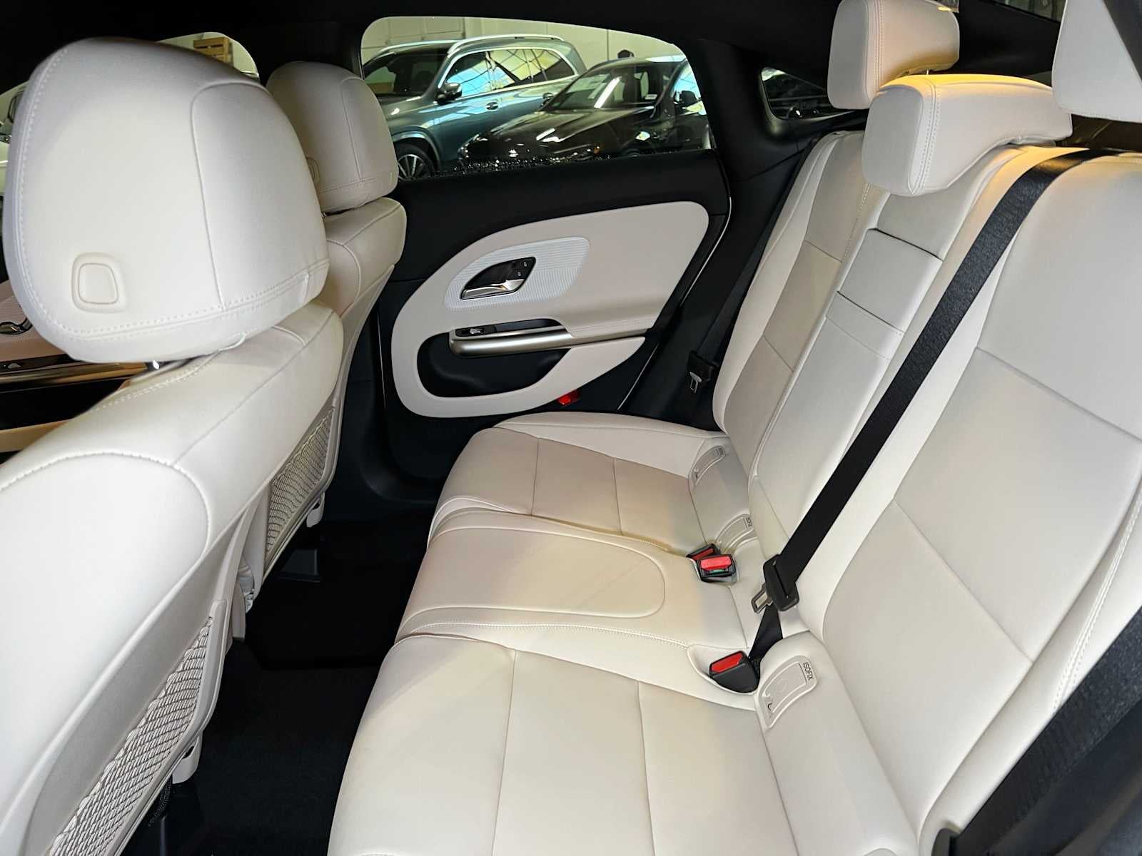2027 Mercedes-Benz CLA 220 Hybrid FWD