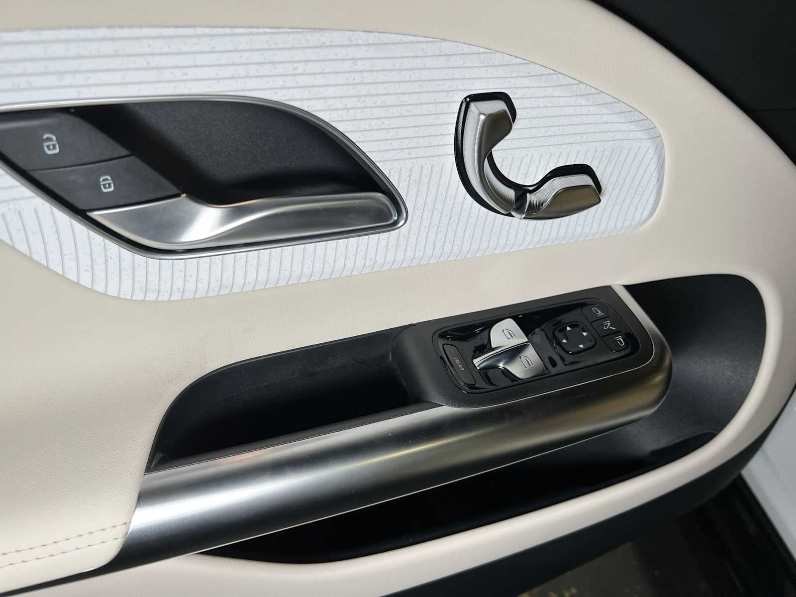 2027 Mercedes-Benz CLA 220 Hybrid FWD