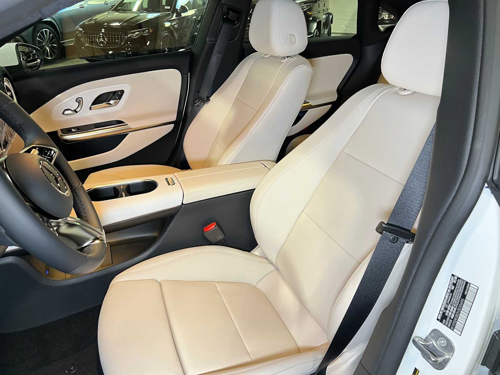 2027 Mercedes-Benz CLA 220 Hybrid FWD