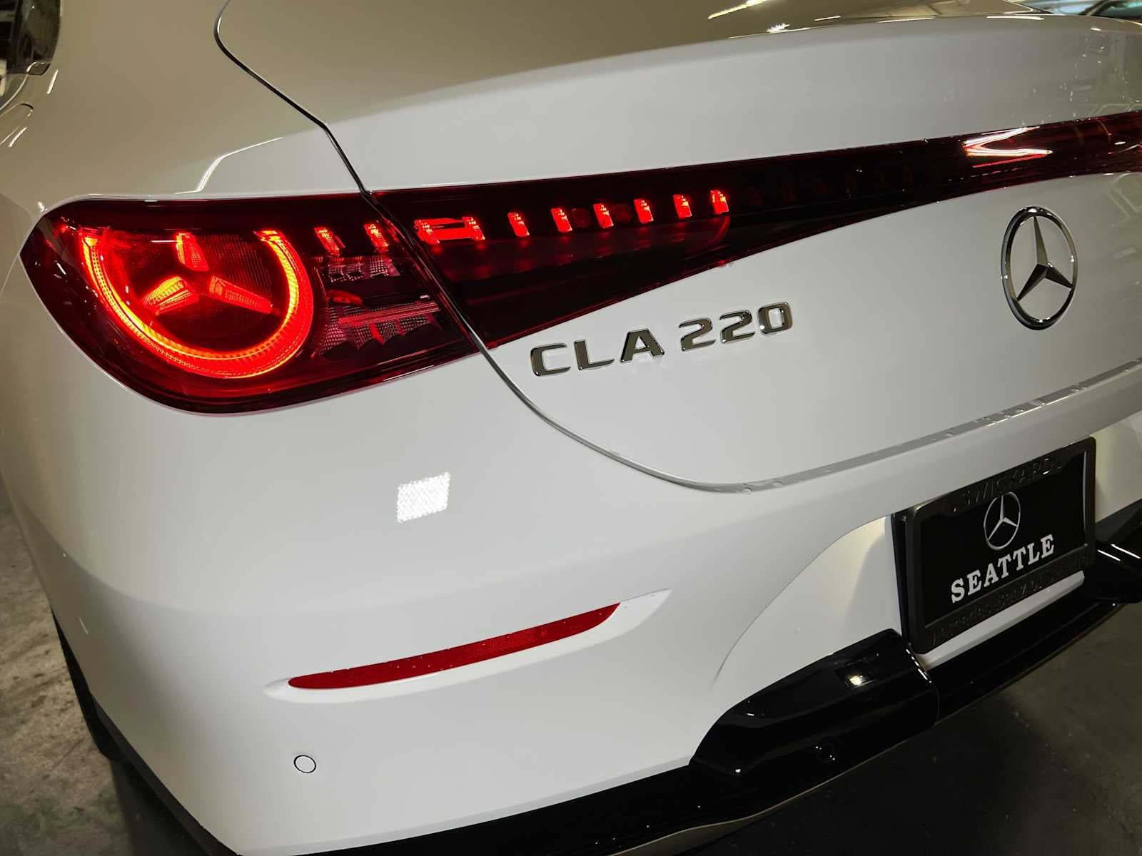 2027 Mercedes-Benz CLA 220 Hybrid FWD