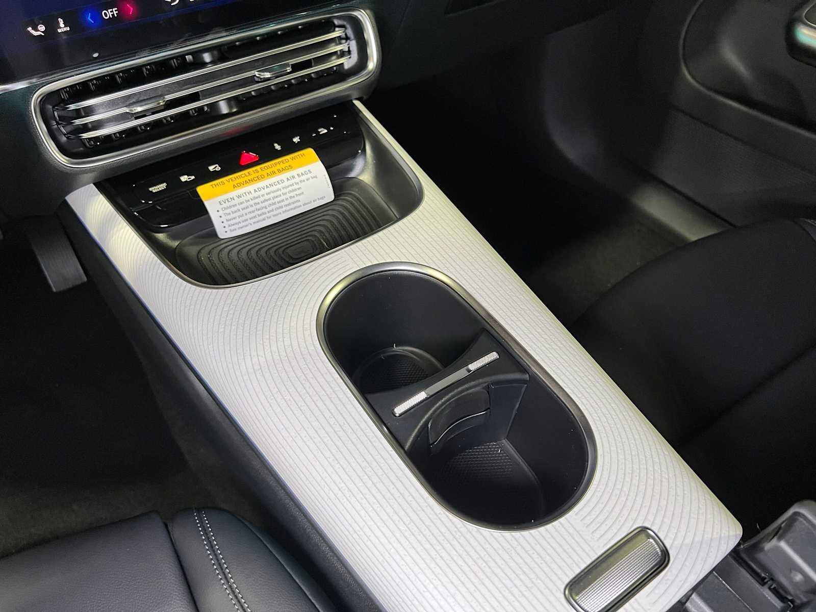 2027 Mercedes-Benz CLA 220 Hybrid FWD