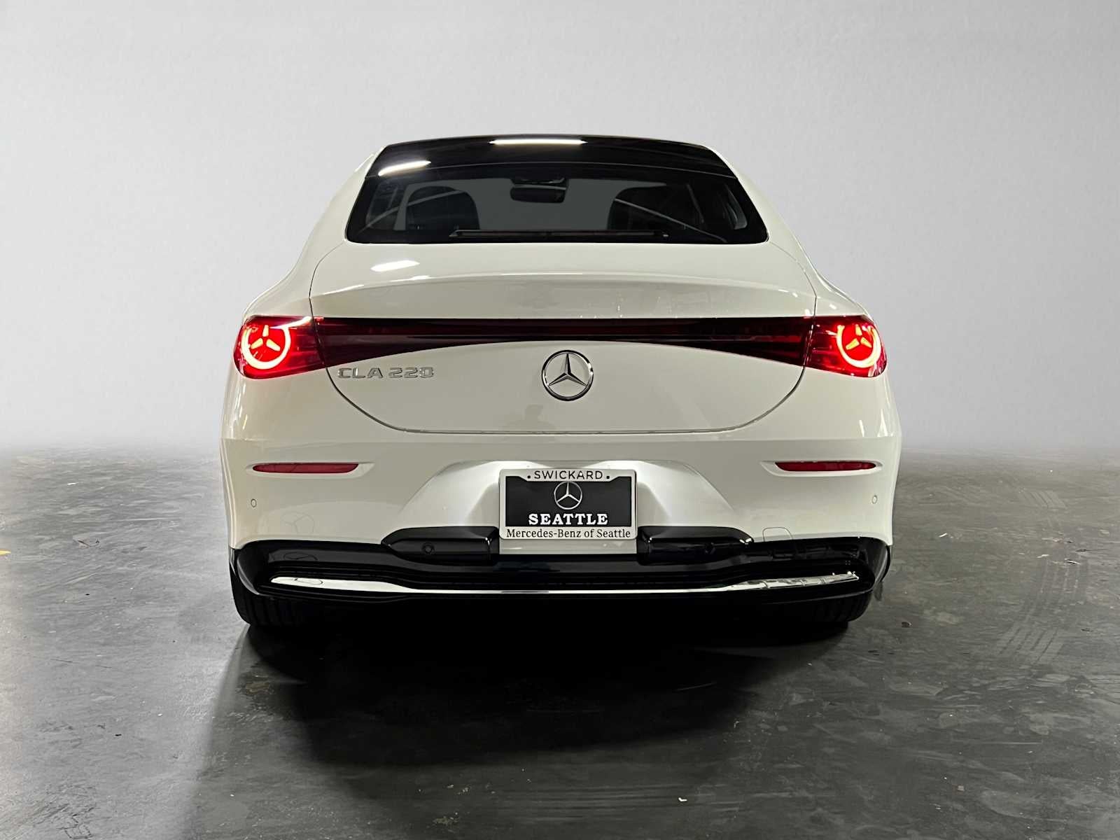 2027 Mercedes-Benz CLA 220 Hybrid FWD