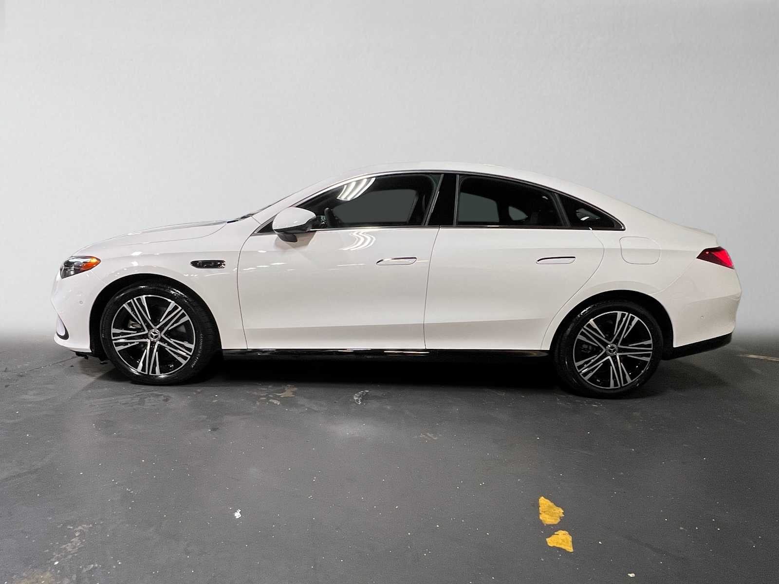 2027 Mercedes-Benz CLA 220 Hybrid FWD
