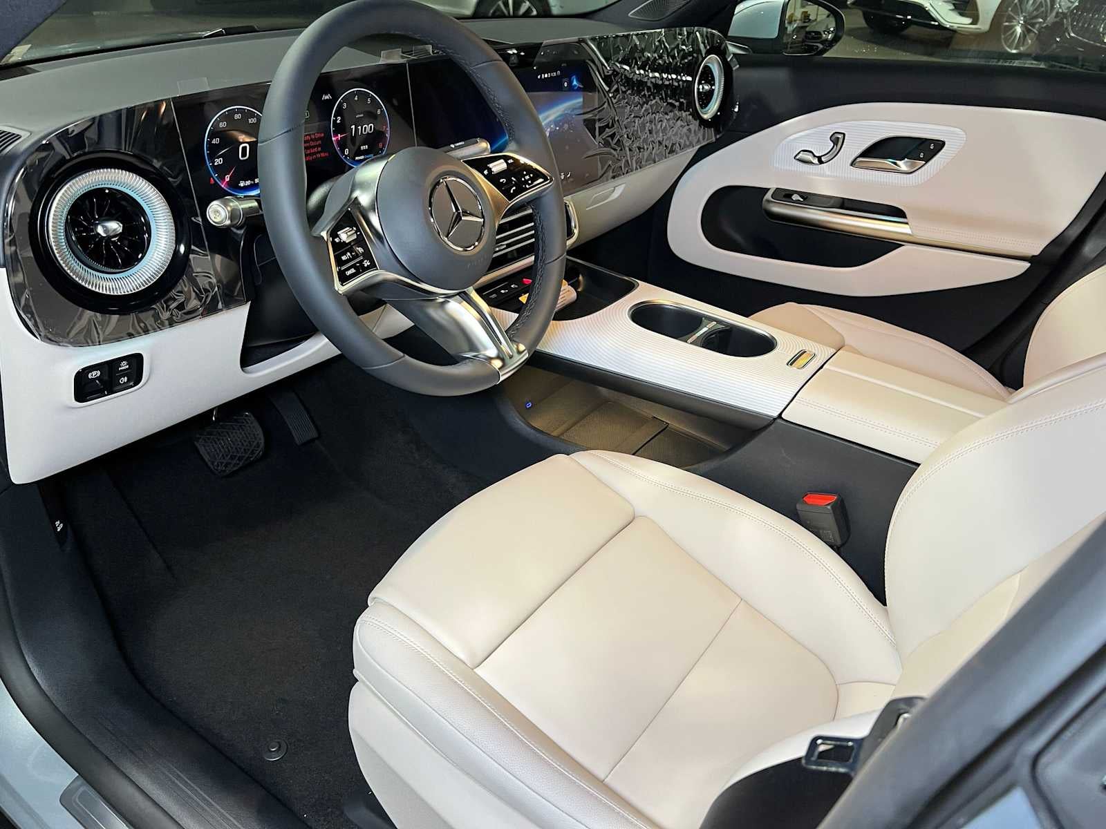 2027 Mercedes-Benz CLA 220 Hybrid FWD