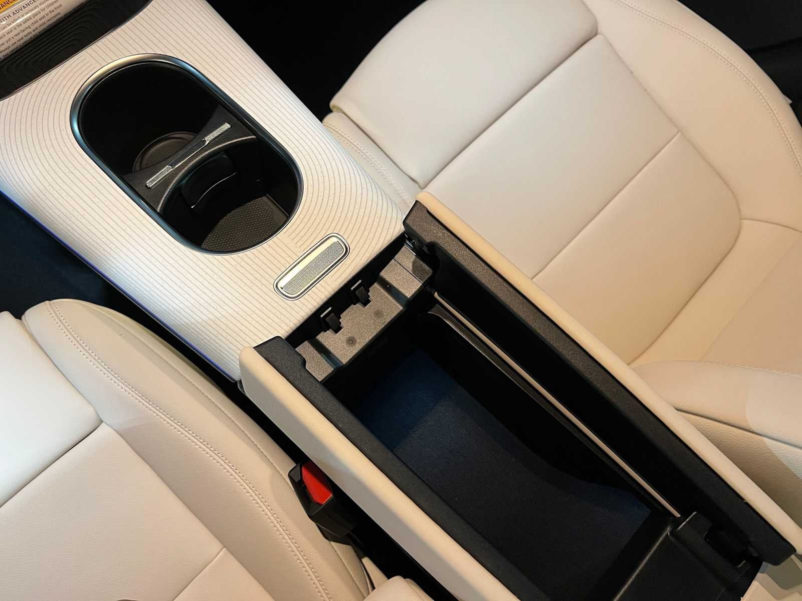 2027 Mercedes-Benz CLA 220 Hybrid FWD
