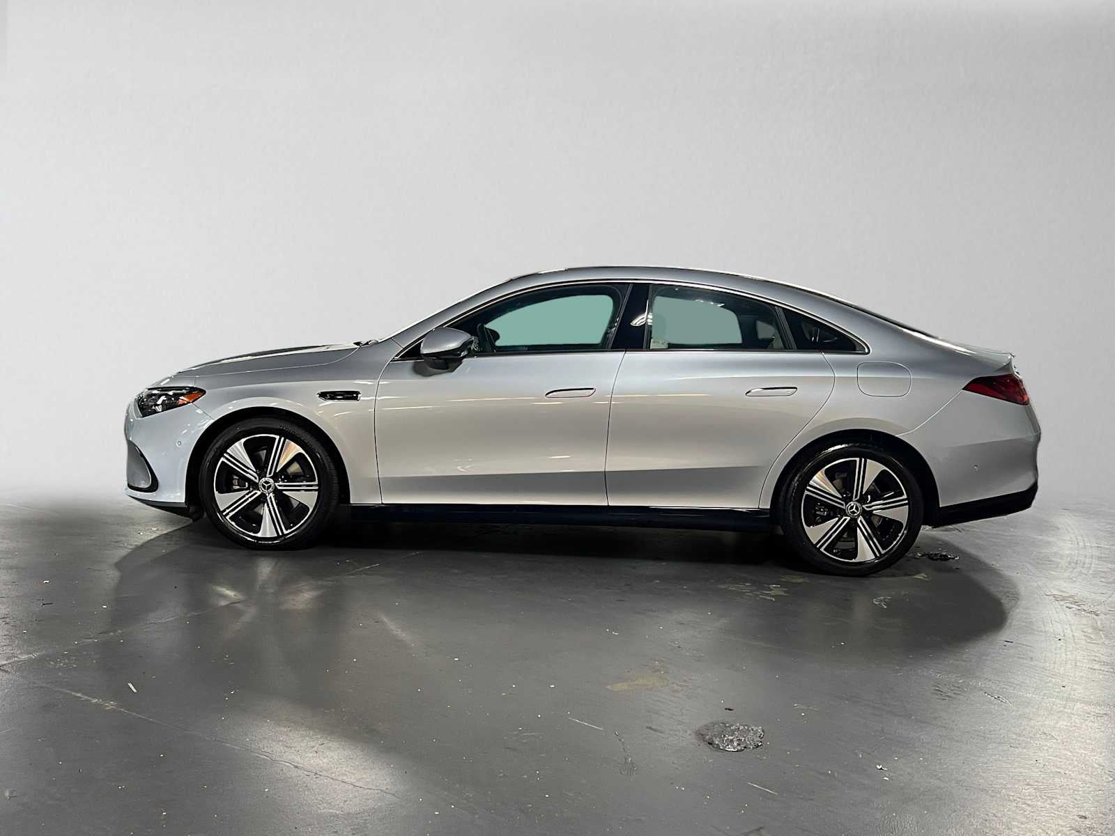 2027 Mercedes-Benz CLA 220 Hybrid FWD