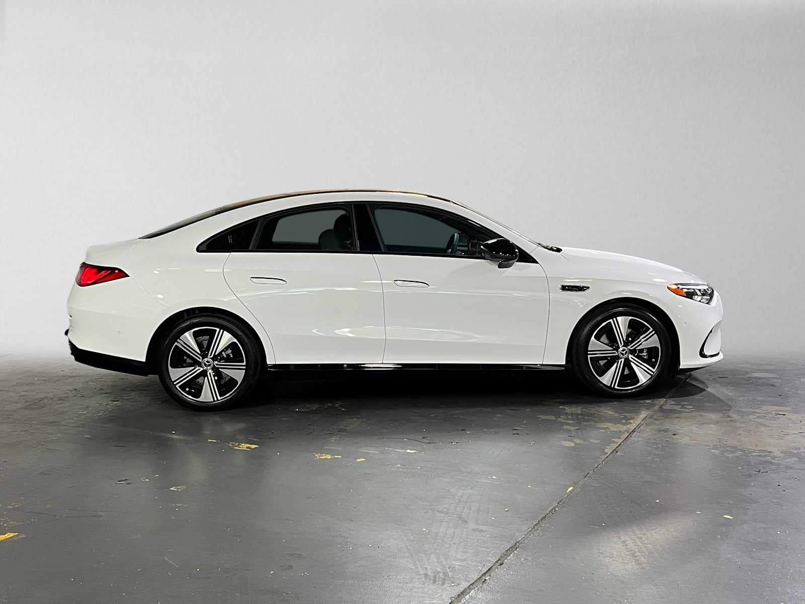 2027 Mercedes-Benz CLA 220 Hybrid FWD