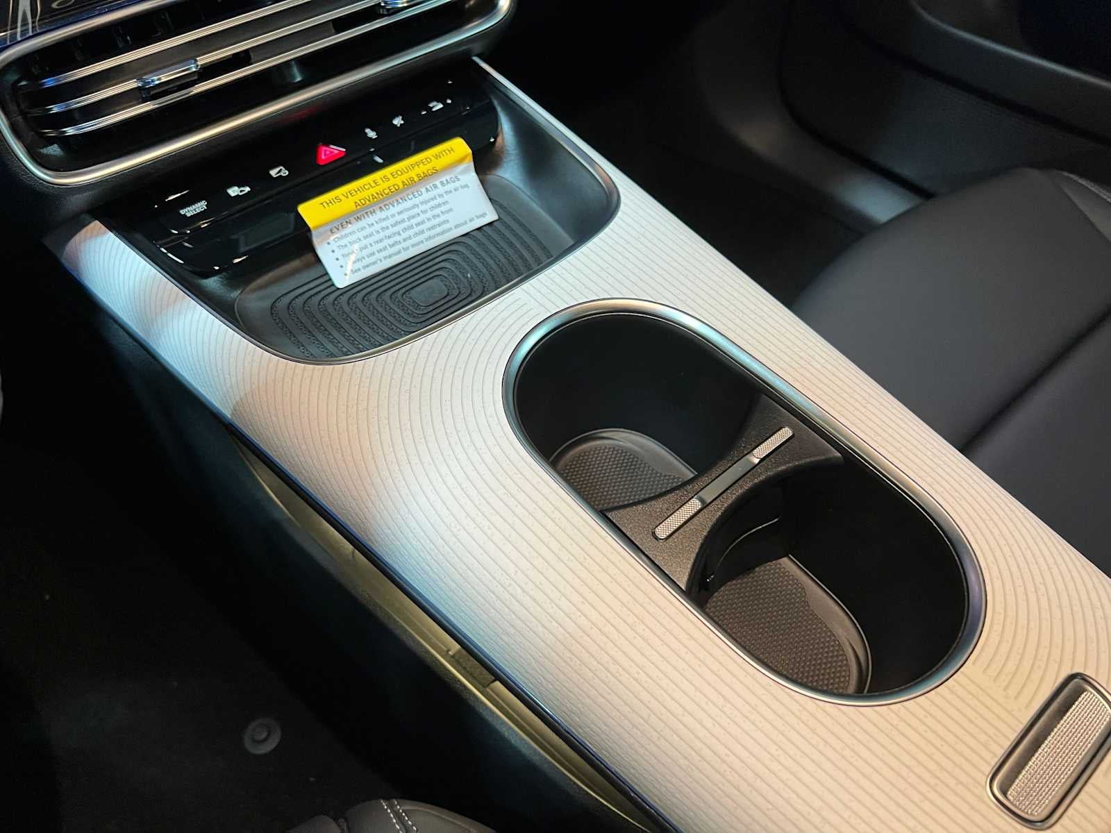2027 Mercedes-Benz CLA 220 Hybrid FWD