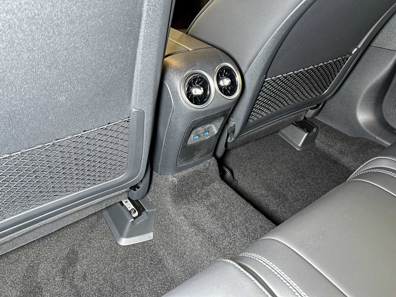 2027 Mercedes-Benz CLA 220 Hybrid FWD