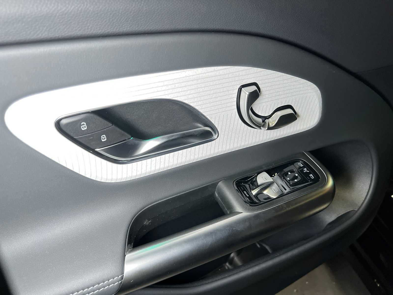 2027 Mercedes-Benz CLA 220 Hybrid FWD