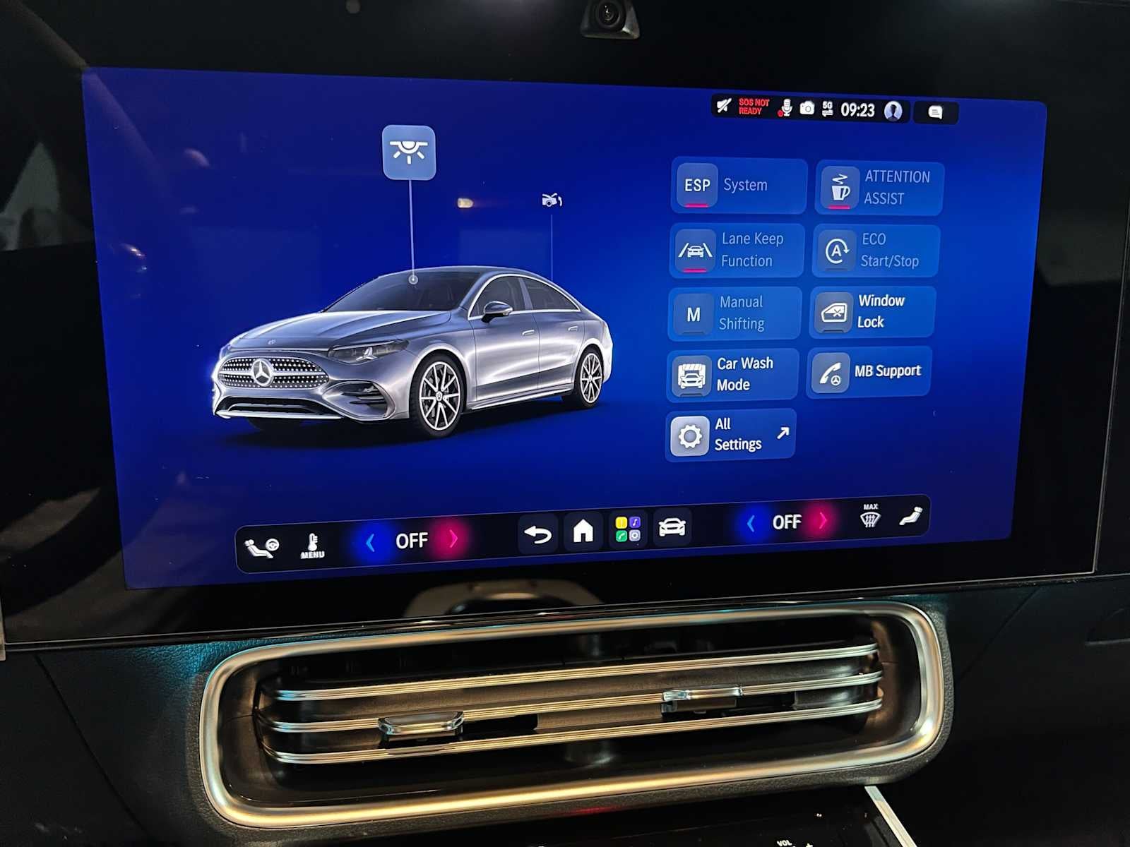 2027 Mercedes-Benz CLA 220 Hybrid FWD