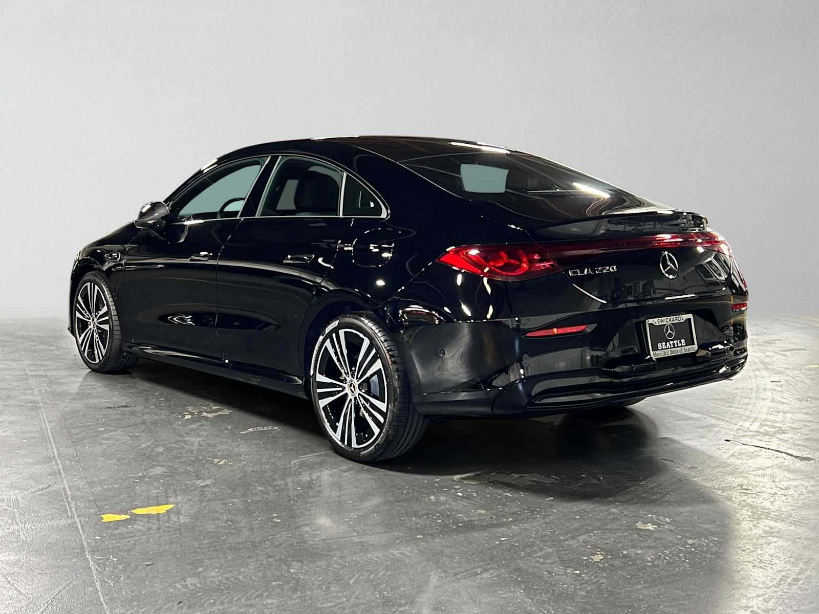 2027 Mercedes-Benz CLA 220 Hybrid FWD