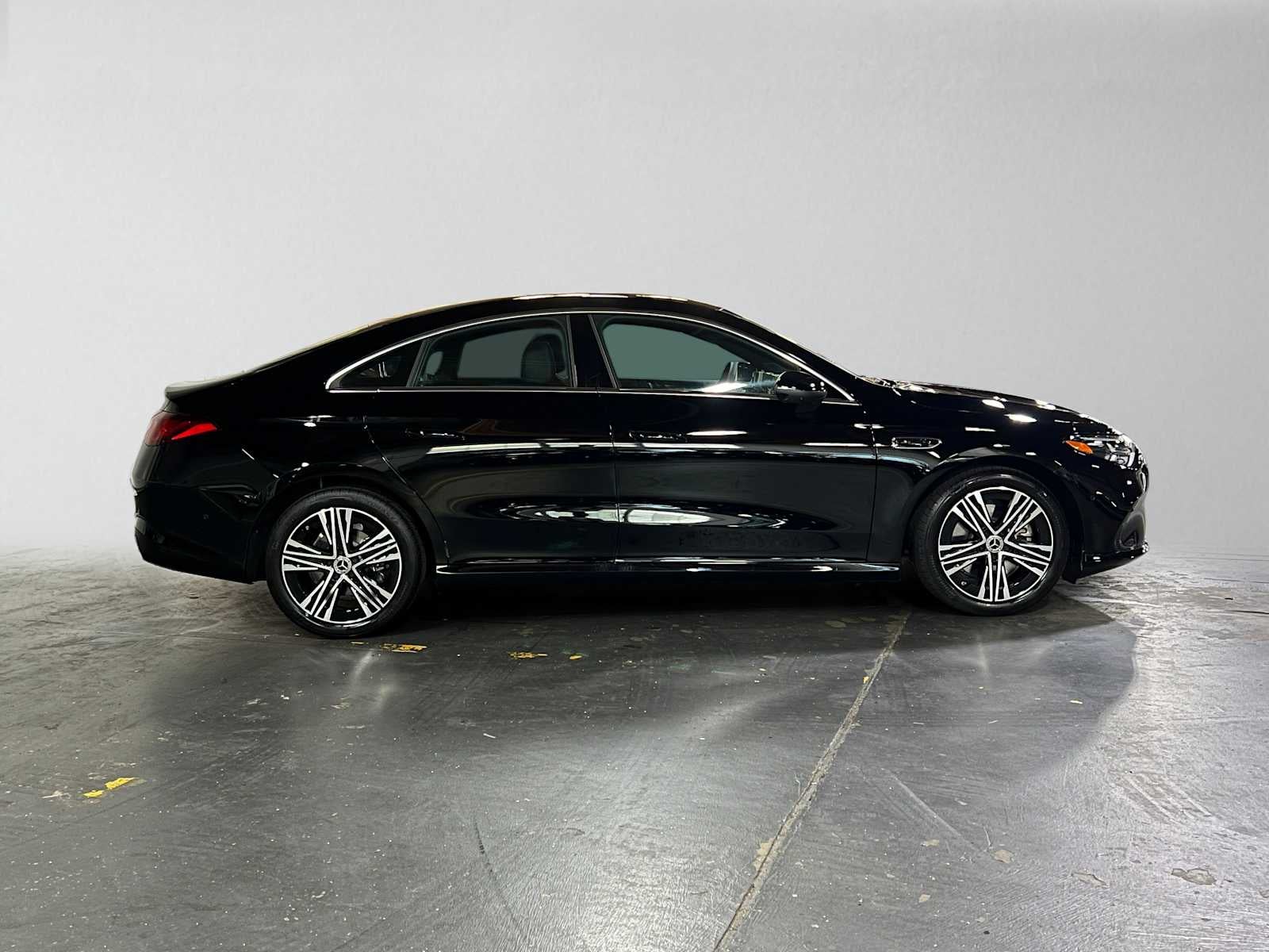2027 Mercedes-Benz CLA 220 Hybrid FWD