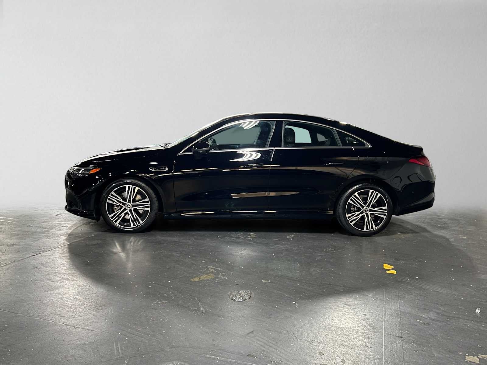 2027 Mercedes-Benz CLA 220 Hybrid FWD