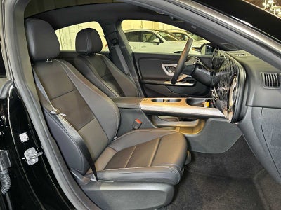 2027 Mercedes-Benz CLA 220 Hybrid FWD