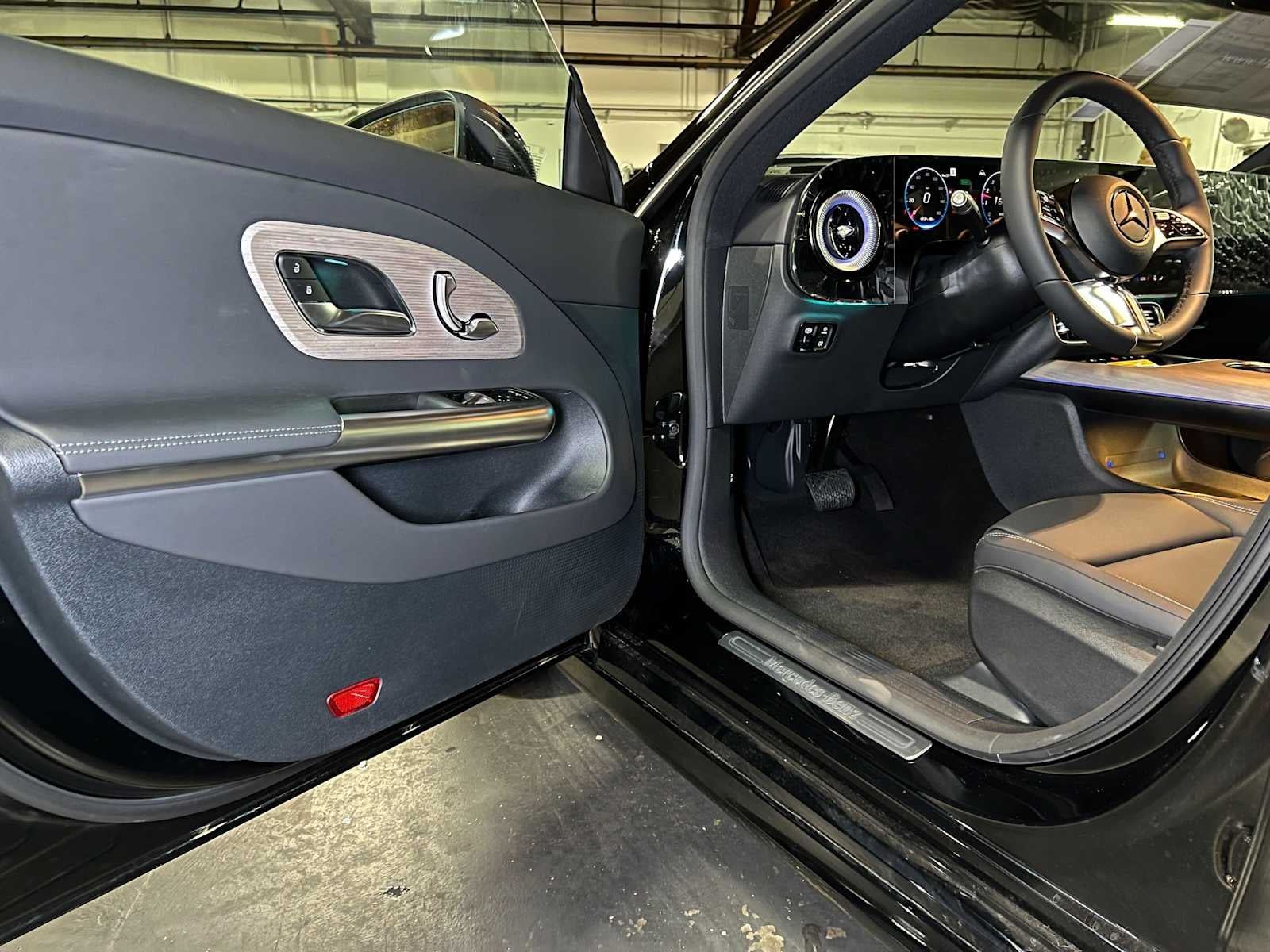 2027 Mercedes-Benz CLA 220 Hybrid FWD