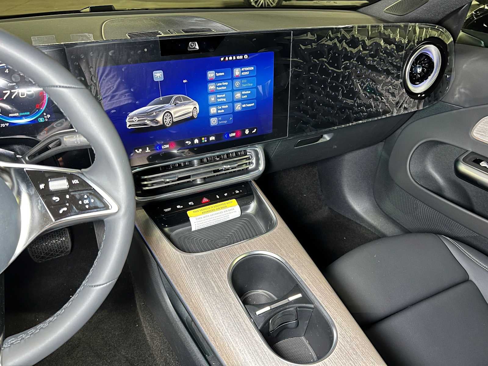 2027 Mercedes-Benz CLA 220 Hybrid FWD