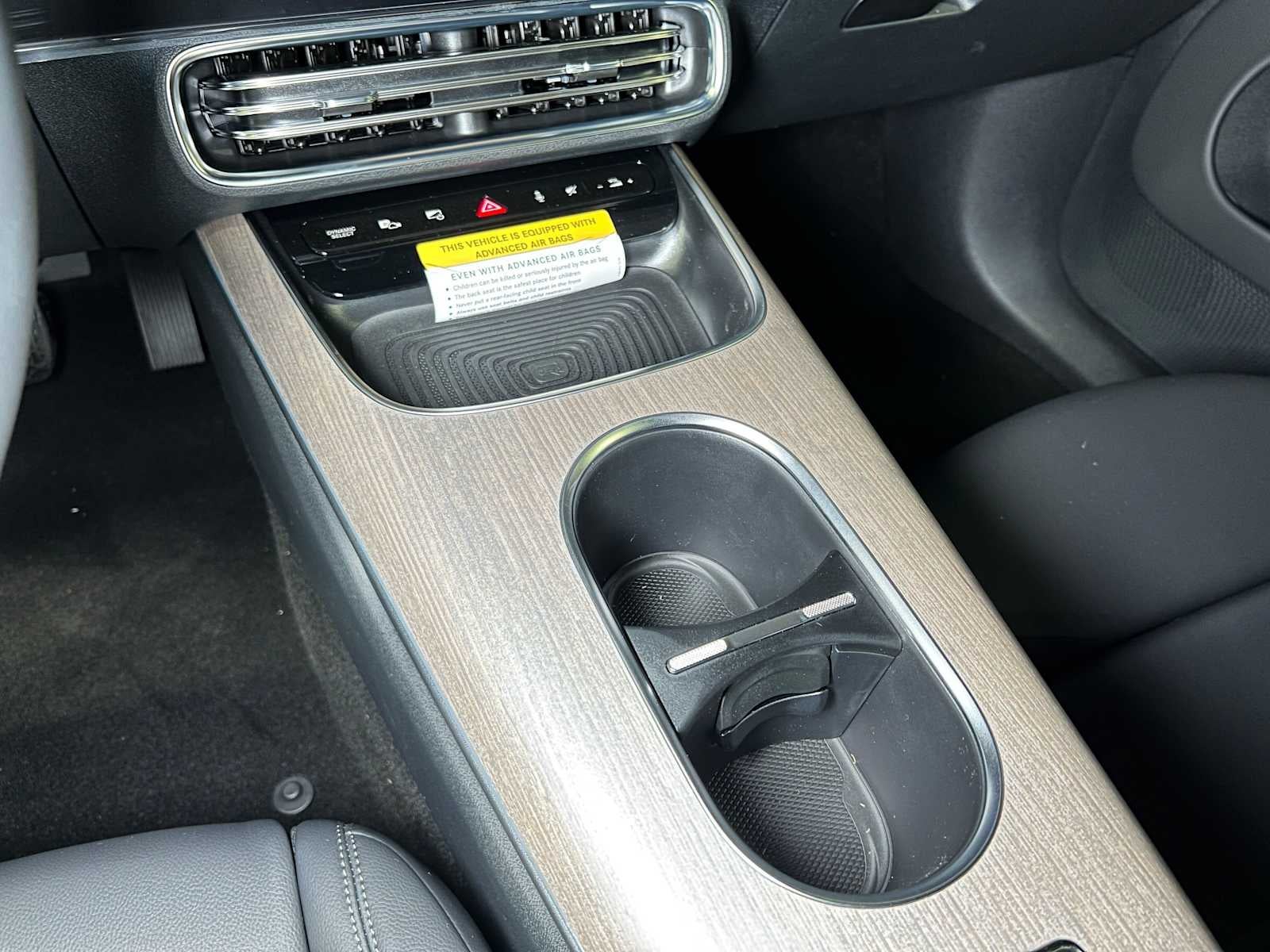 2027 Mercedes-Benz CLA 220 Hybrid FWD