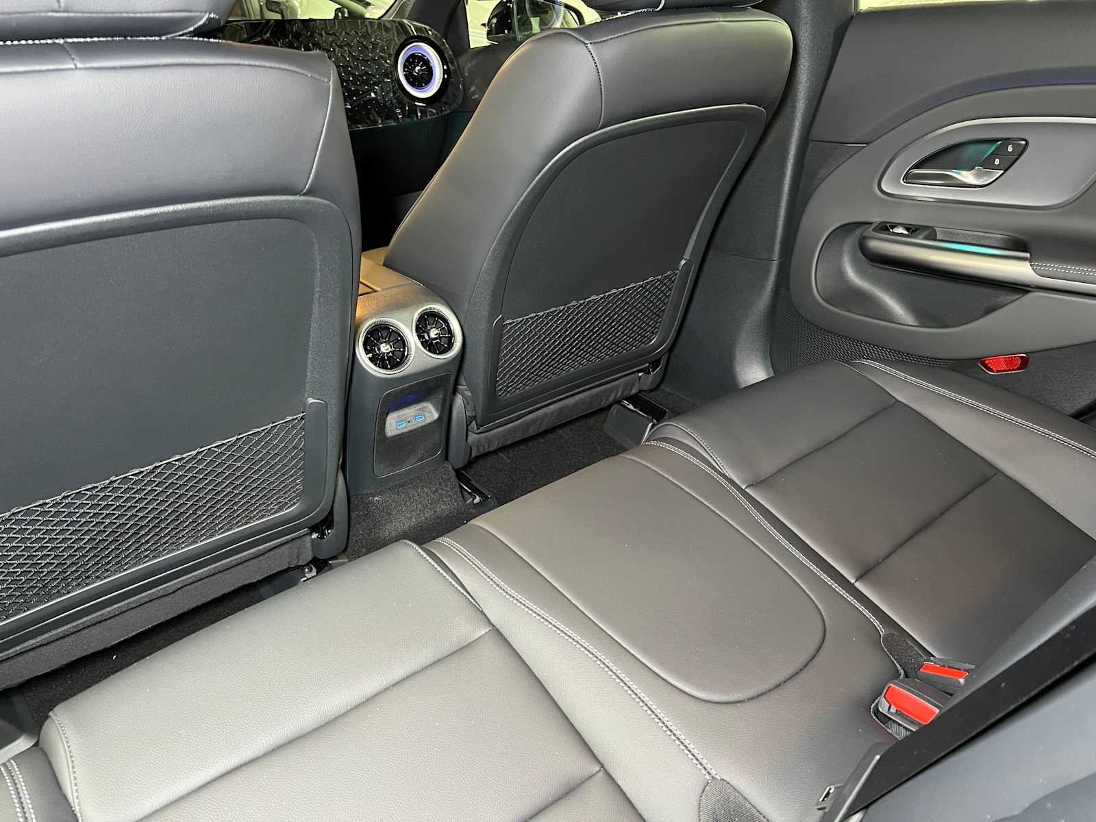 2027 Mercedes-Benz CLA 220 Hybrid FWD