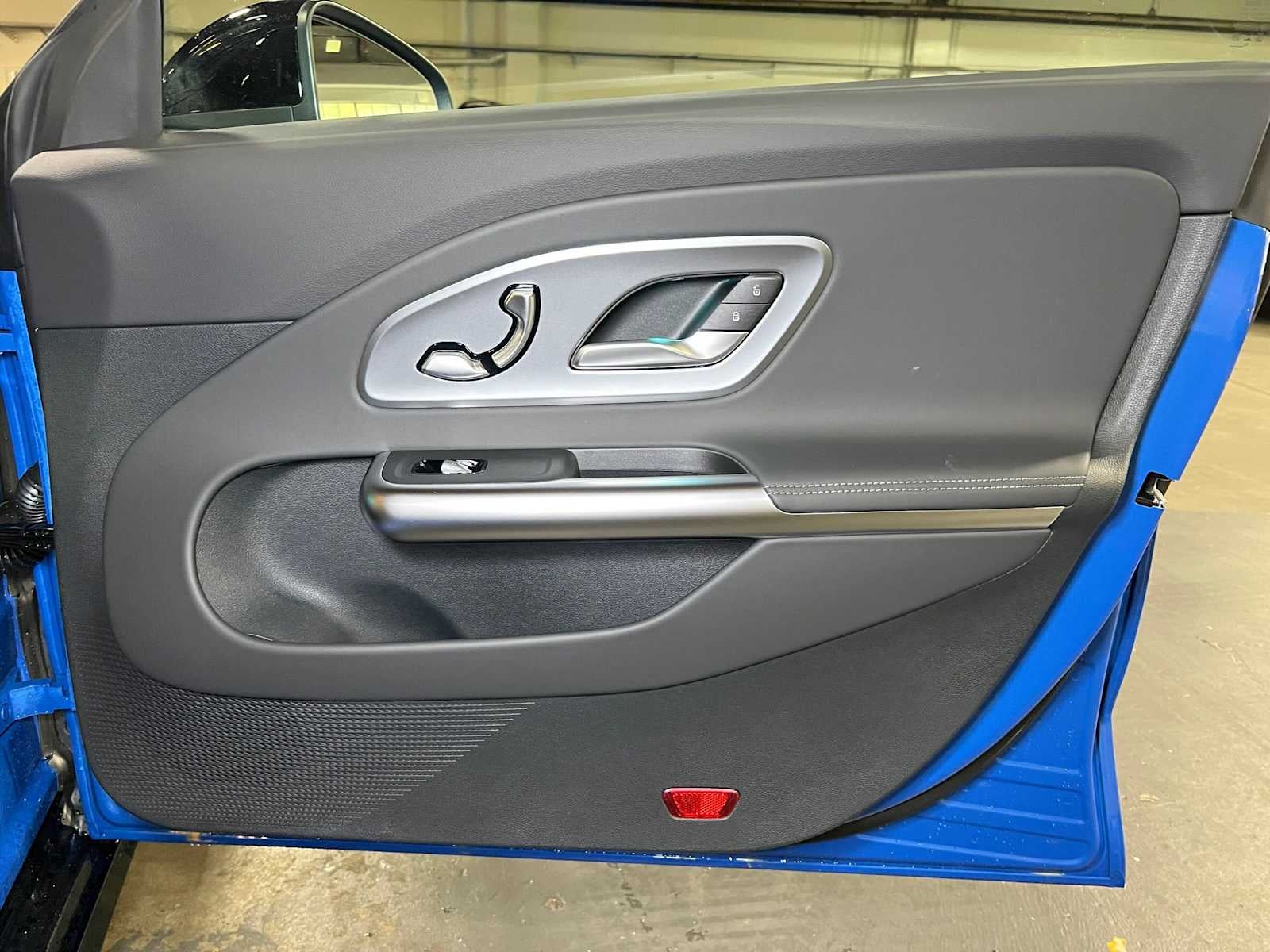2027 Mercedes-Benz CLA 220 Hybrid FWD