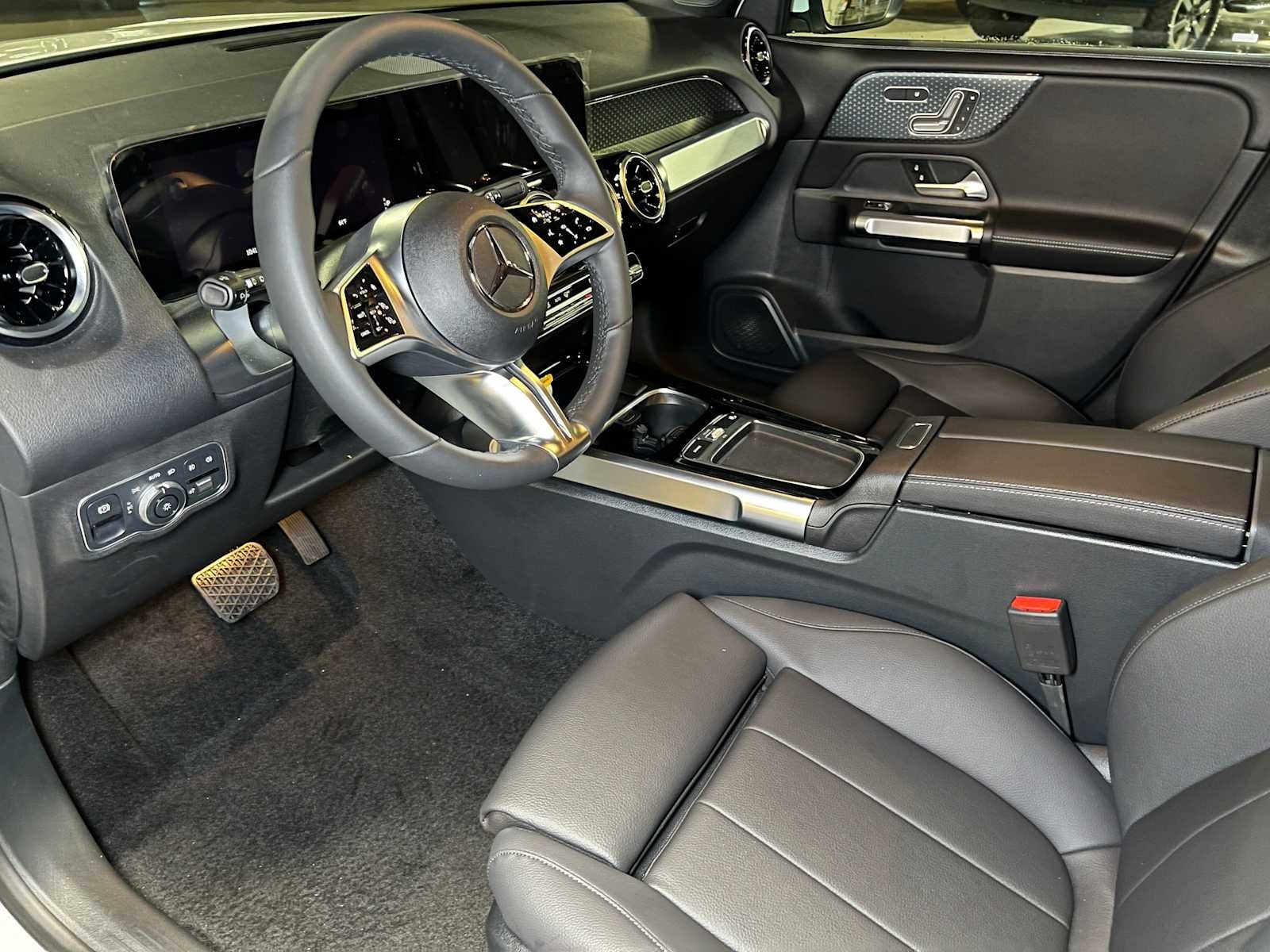 2026 Mercedes-Benz GLB 250 SUV