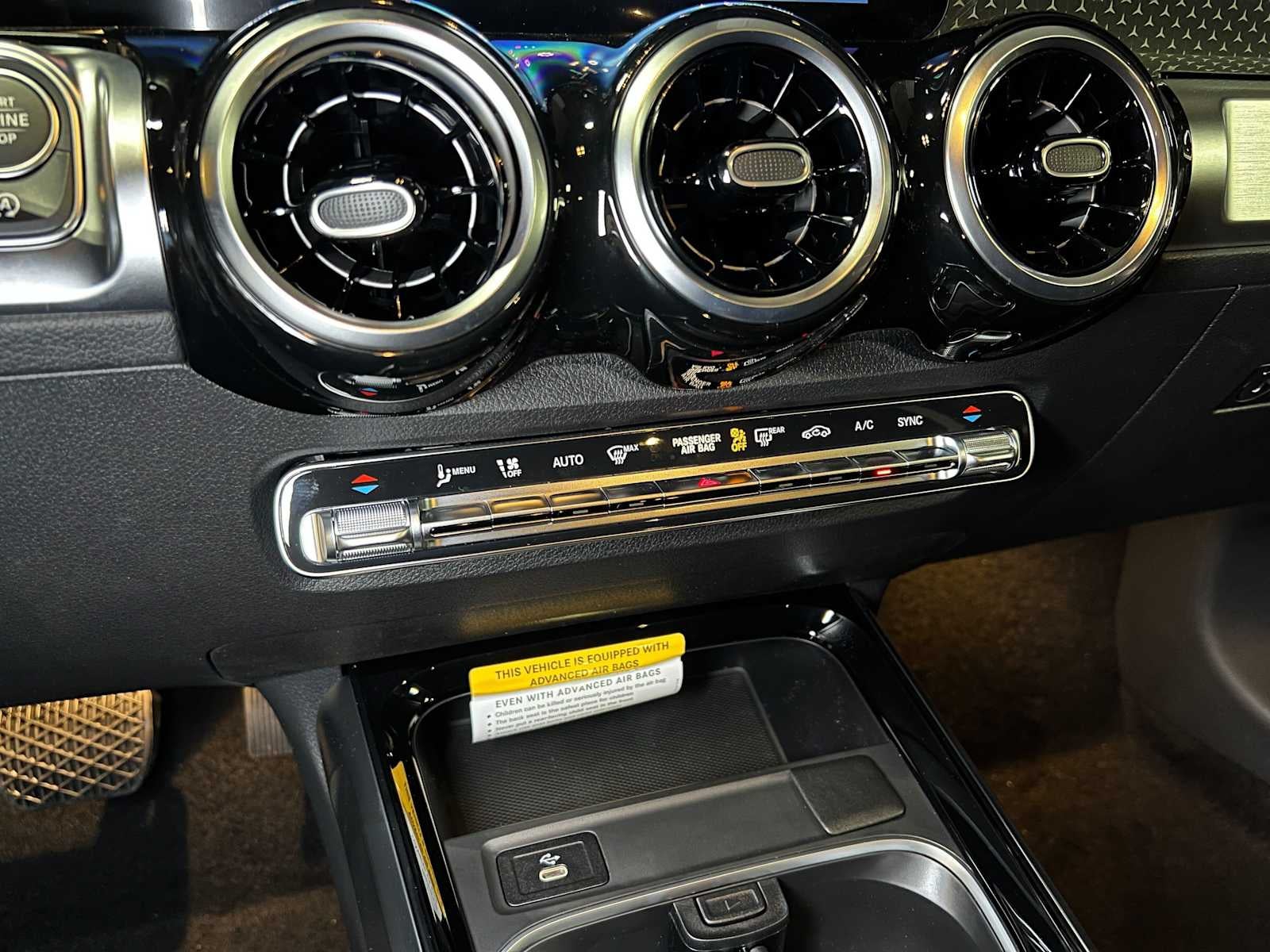 2026 Mercedes-Benz GLB 250 SUV