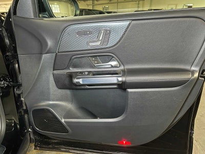 2025 Mercedes-Benz GLB 250 GLB 250