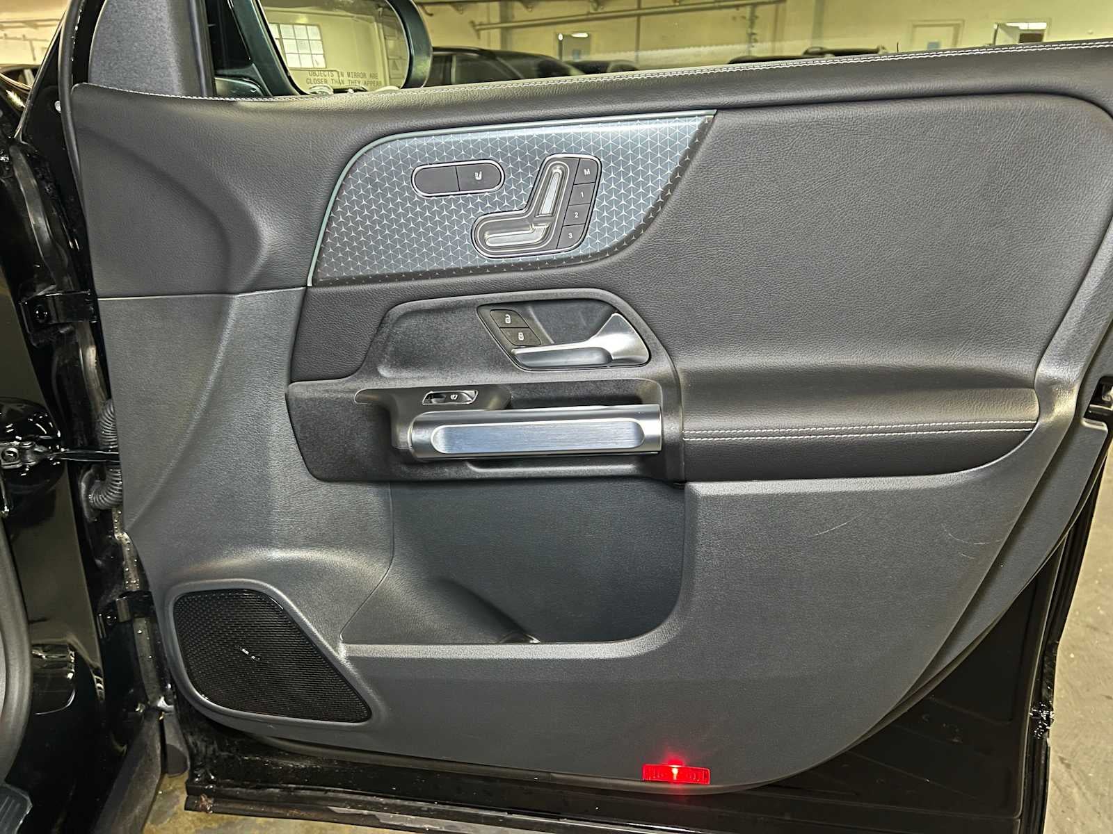 2025 Mercedes-Benz GLB 250 GLB 250