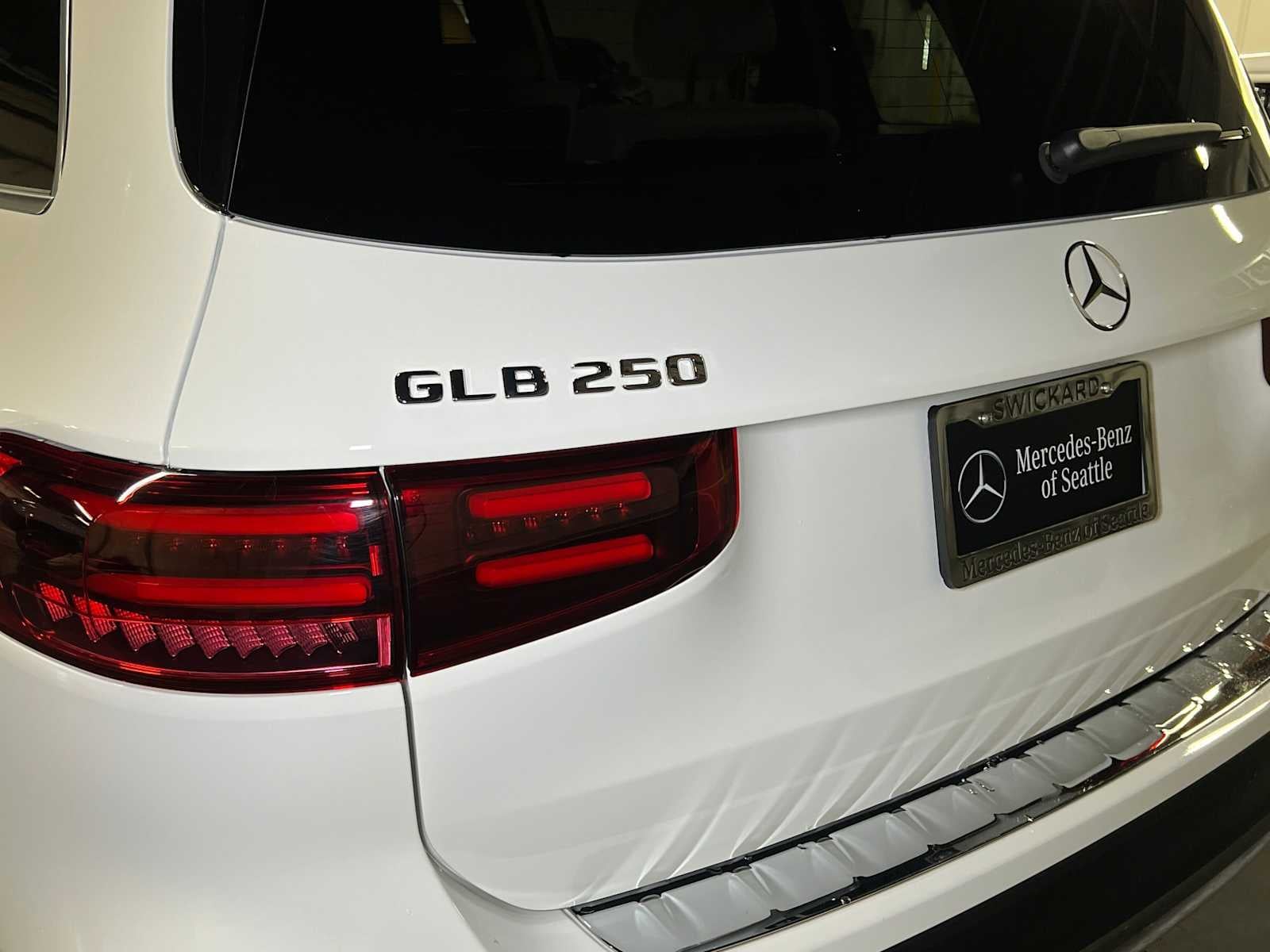 2026 Mercedes-Benz GLB 250 4MATIC® SUV