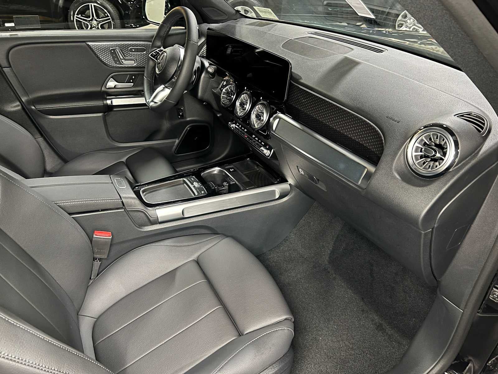 2026 Mercedes-Benz GLB 250 4MATIC® SUV