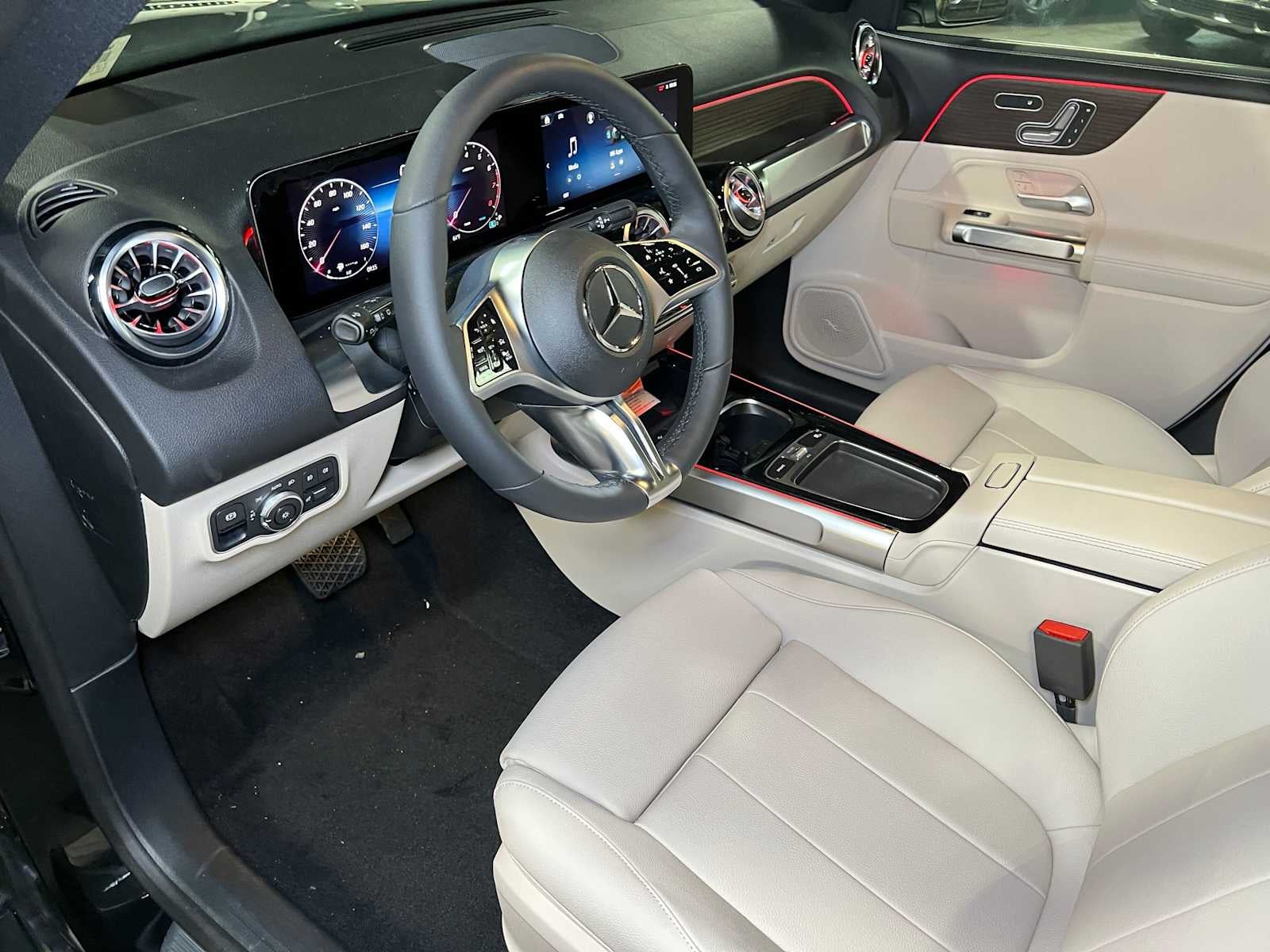 2026 Mercedes-Benz GLB 250 4MATIC® SUV