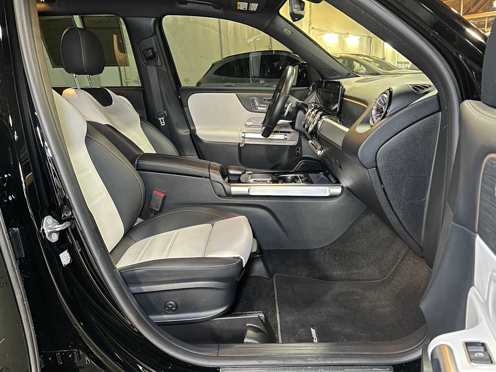 2023 Mercedes-Benz GLB GLB 250