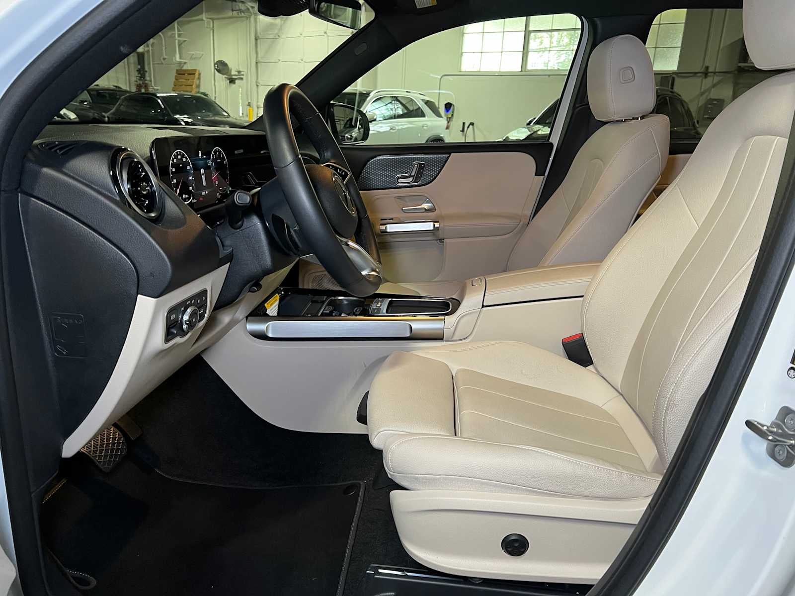 2025 Mercedes-Benz GLB GLB 250