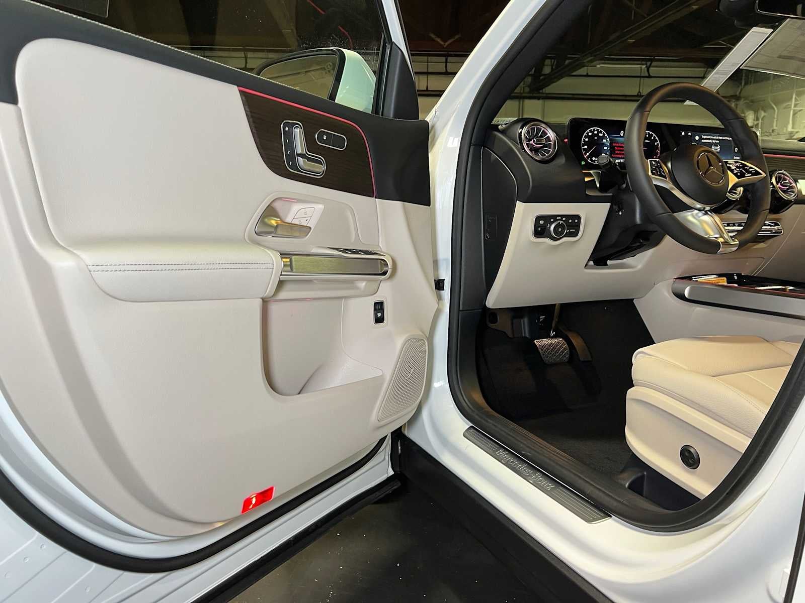 2026 Mercedes-Benz GLB 250 4MATIC® SUV